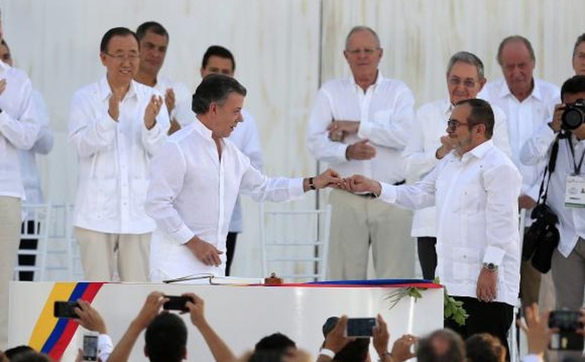 Países latino-americanos divulgam nota de apoio a acordo de paz na Colômbia