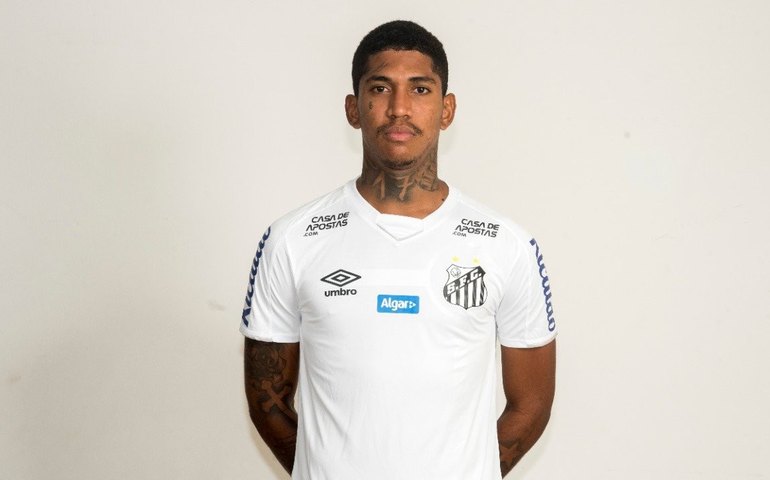 Vasco bate Londrina e assume 2º lugar da Série B na estreia de Maurício Souza