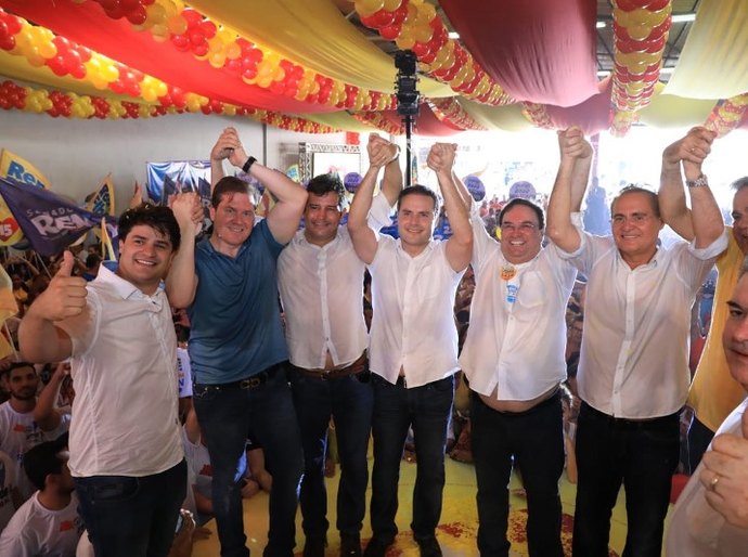 Marx Beltrão participa de caminhadas políticas em Arapiraca e Penedo