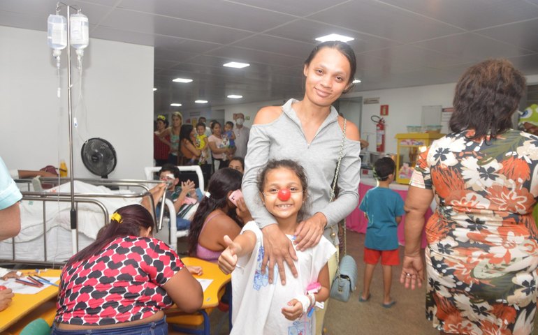 Pequenos pacientes se emocionam em festa do Dia das Crianças na Pediatria do HGE