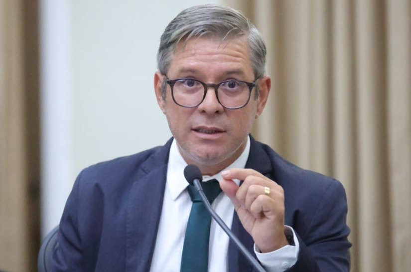 Cabo Bebeto critica Secretaria de Saúde por atraso nos pagamentos a empresa de vigilância