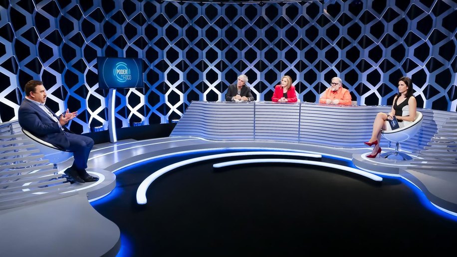 Ratinho fala sobre 20 anos de SBT no "Poder em Foco" deste domingo