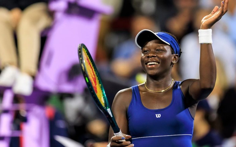 Mboko, de 18 anos, surpreende a experiente Osaka e conquista o título em Montreal
