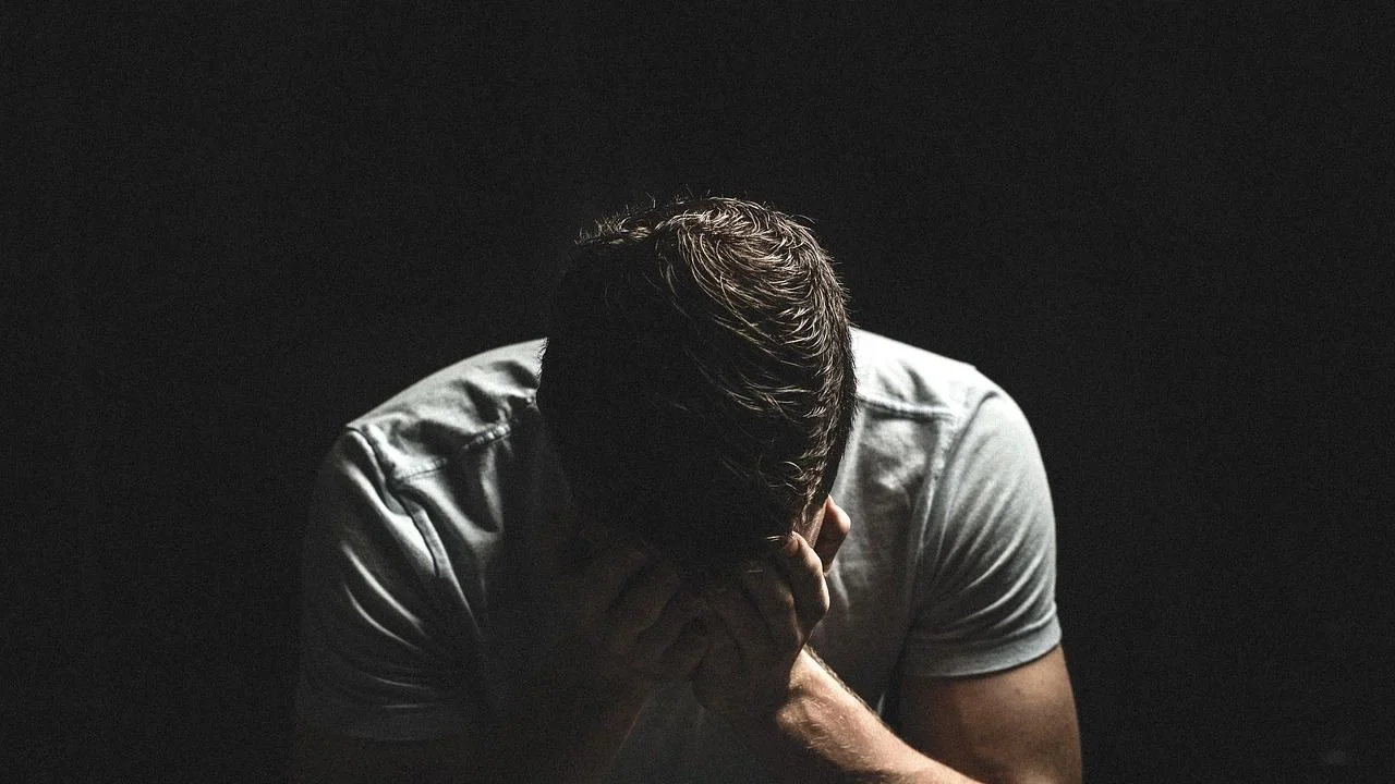 Luto sem morte: por que algumas perdas machucam tanto quanto uma despedida irreversível?