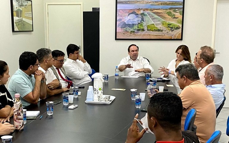 Prefeitura e empresários iniciam tratativas para regulamentação de loteamentos em Arapiraca