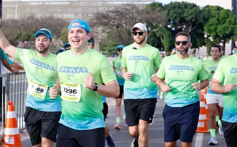 Câmara celebra 200 anos com corrida em Brasília