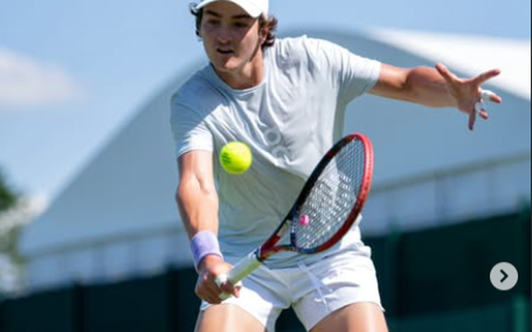 João Fonseca estreia em Wimbledon, lugar mais 'temido' pelo tênis brasileiro