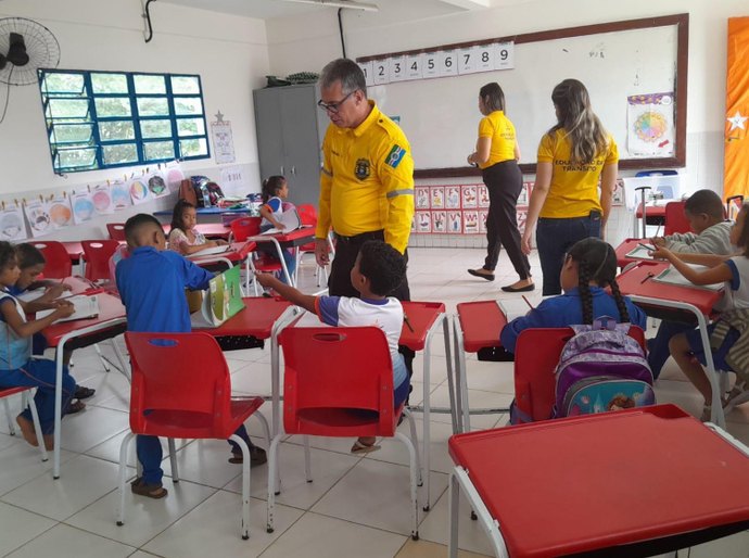 DMTT inicia projeto educativo sobre trânsito para crianças