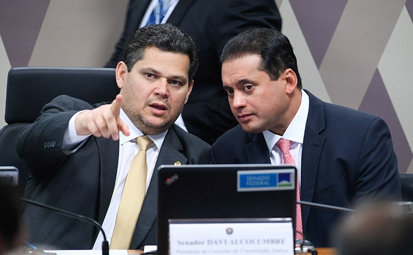 Programa Cartão Reconstruir para calamidade pública passa na CCJ