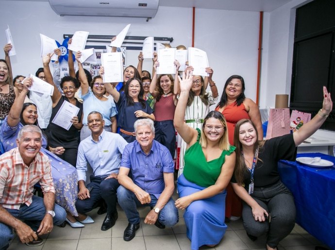 Alunas do Acessuas encerram curso de Costureiro sob Medida