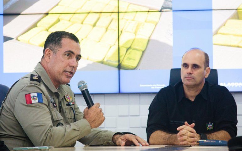 Ação conjunta intercepta meia tonelada de droga e carga irregular em São Sebastião