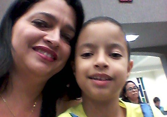 Fábrica retoma produção de biscoito para atender criança autista de AL com alimentação seletiva