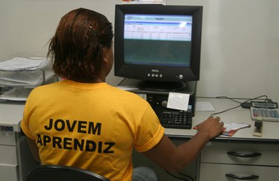 IEL oferta mais de 20 vagas de estágio, emprego e jovem aprendiz em Maceió e Arapiraca