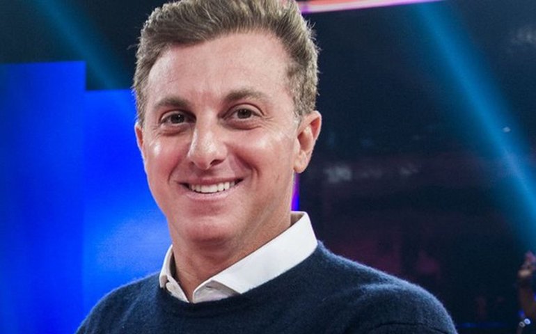 Huck usou empréstimo de R$ 17,7 mi do BNDES para comprar jatinho