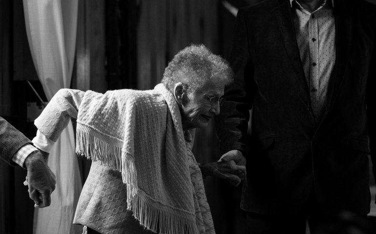 Idosos com perda auditiva são vítimas de violência psicológica