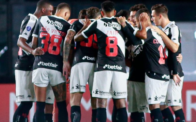 Vasco faz jogo pobre e empata com o Lanús em São Januário pela Sul-Americana