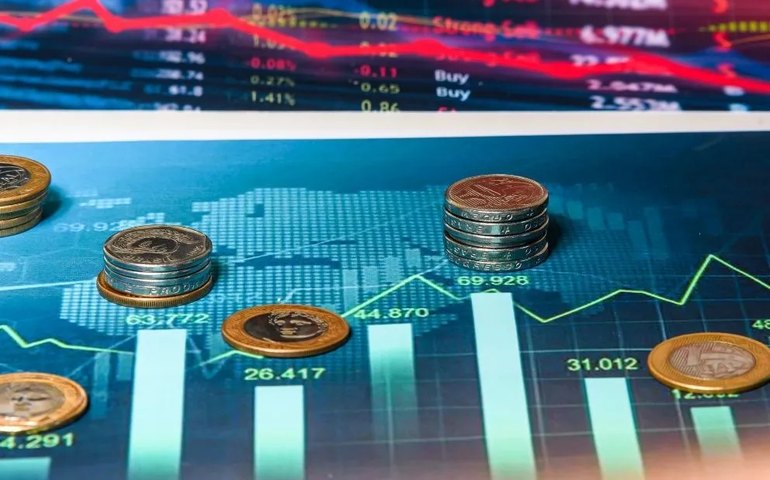 Fitch: cenário do Brasil eleva preocupações sobre varejo, educação e construção