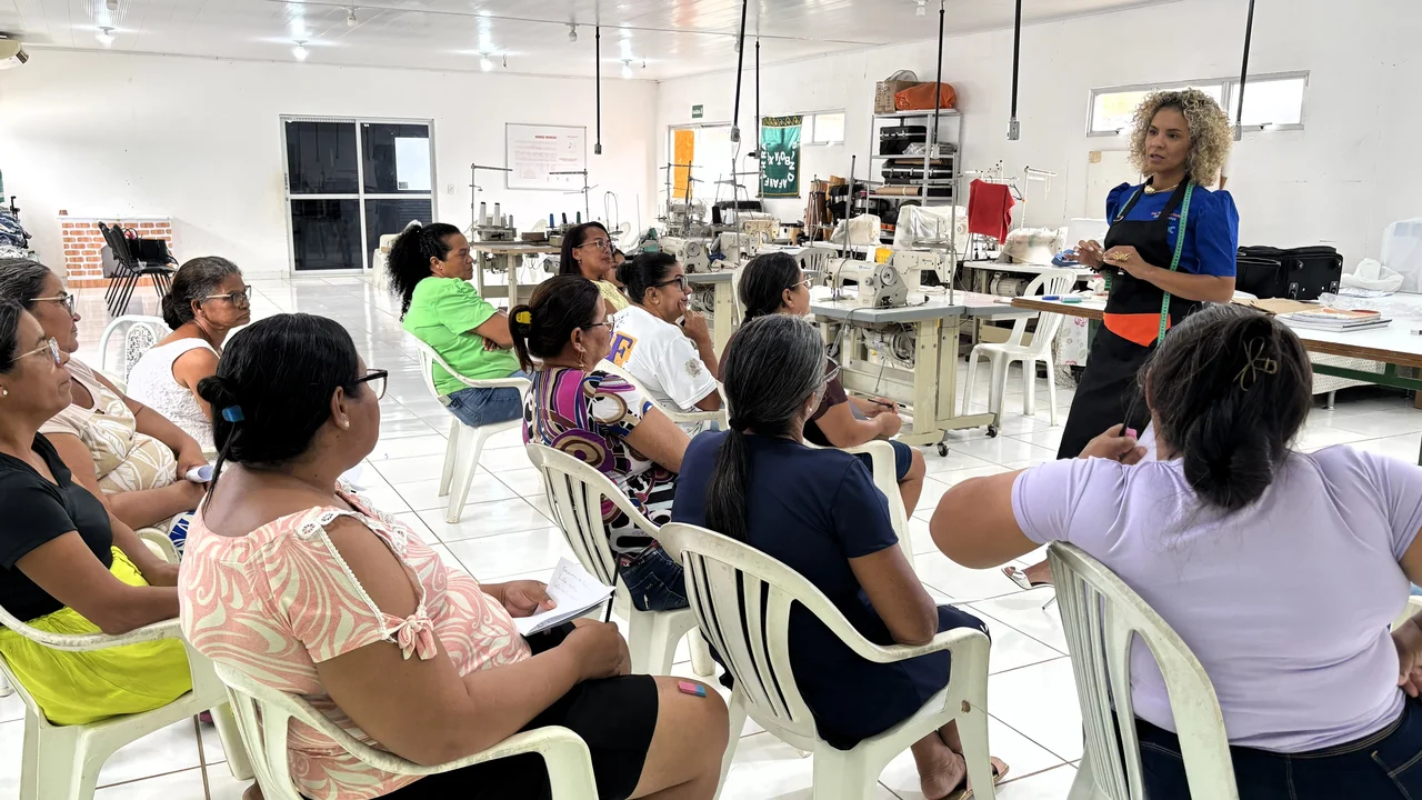 Projeto Mesa de Costura inicia curso de corte e costura em Coruripe
