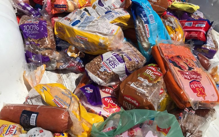 Vigilância Sanitária apreende 300 kg de alimentos impróprios para consumo durante o Natal