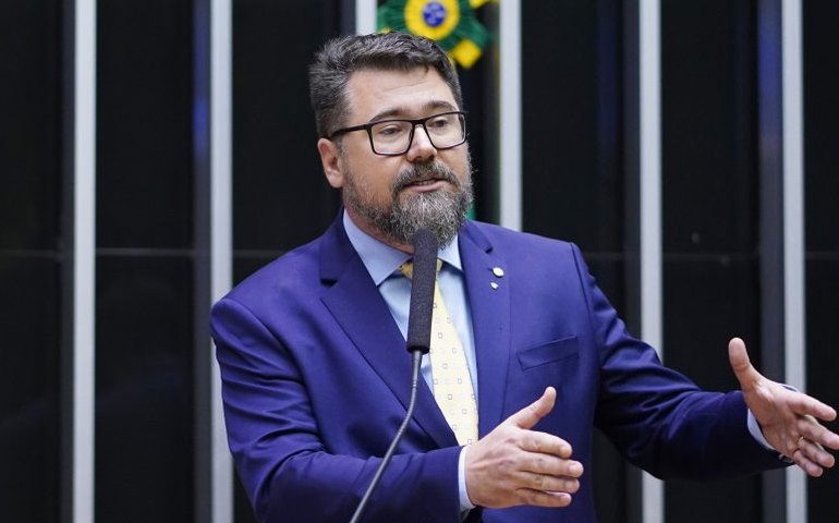 Projeto proíbe concessão de benefícios assistenciais a invasores de imóveis urbanos e rurais