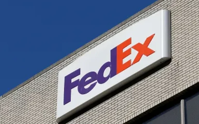 FedEx decepciona em lucros ajustados e reduz projeção fiscal para 2025