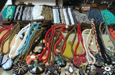 Feira Internacional de Artesanato promove passeio cultural pela Indonésia