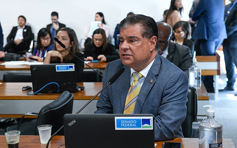 Comissão confirma prioridade das escolas no uso de computadores apreendidos