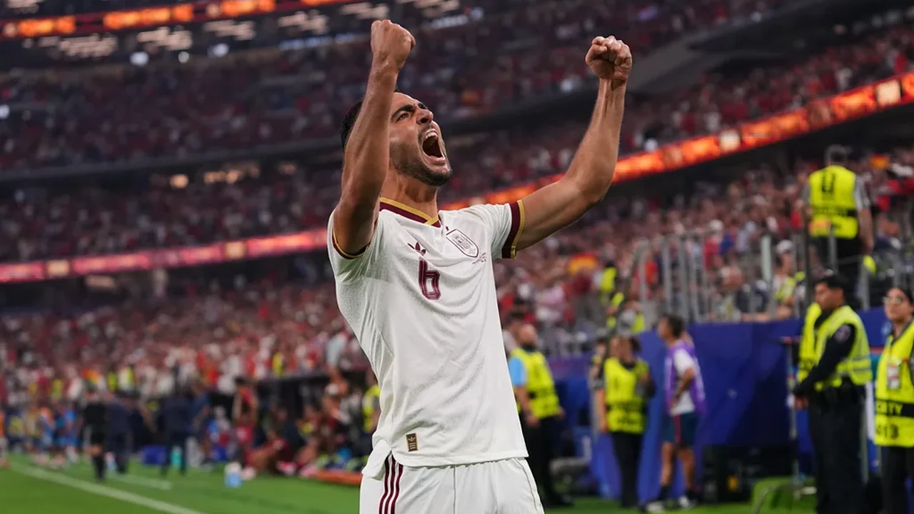Gol tardio de Merino leva a Espanha às quartas de final e encerra a carreira de Ronaldo na Copa do Mundo.