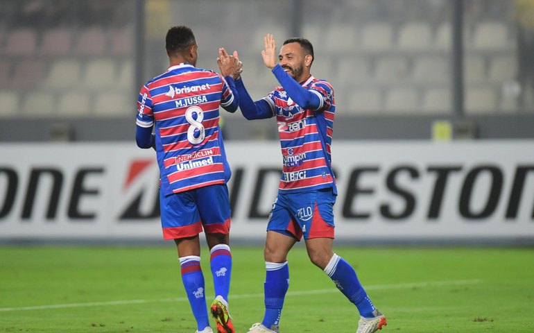 Bless, filho de Gio Ewbank e Bruno Gagliasso, estreia na São Paulo Fashion Week