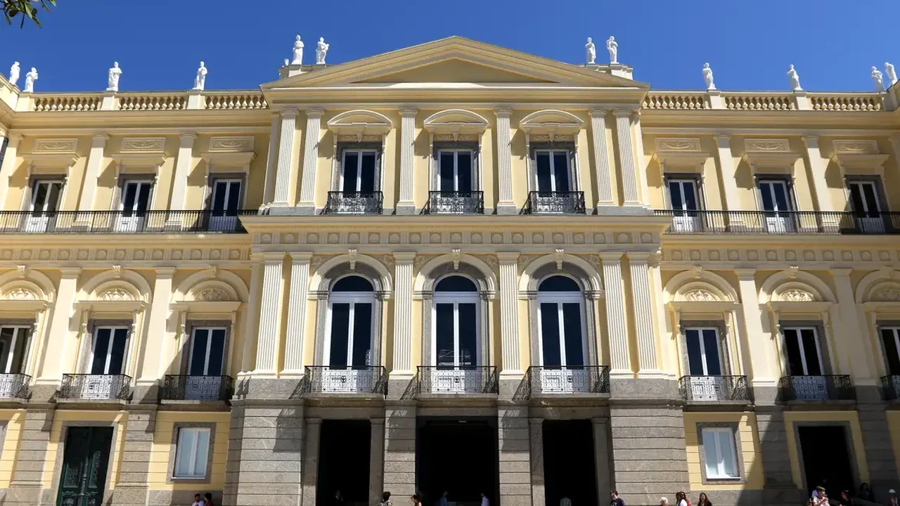 MEC anuncia aporte de R$ 10 milhões para continuidade das obras do Museu Nacional