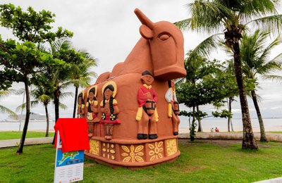 Escultura O Boi é reinaugurada em Jaraguá após ato de vandalismo