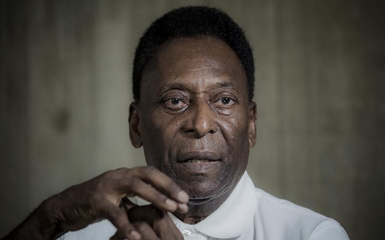 Pelé detona fake news sobre seu estado de saúde e garante: ‘Não vai me abalar’