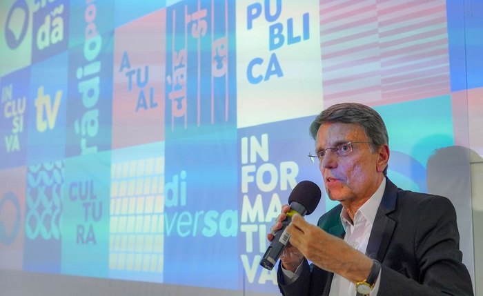 Jornalista Hélio Doyle