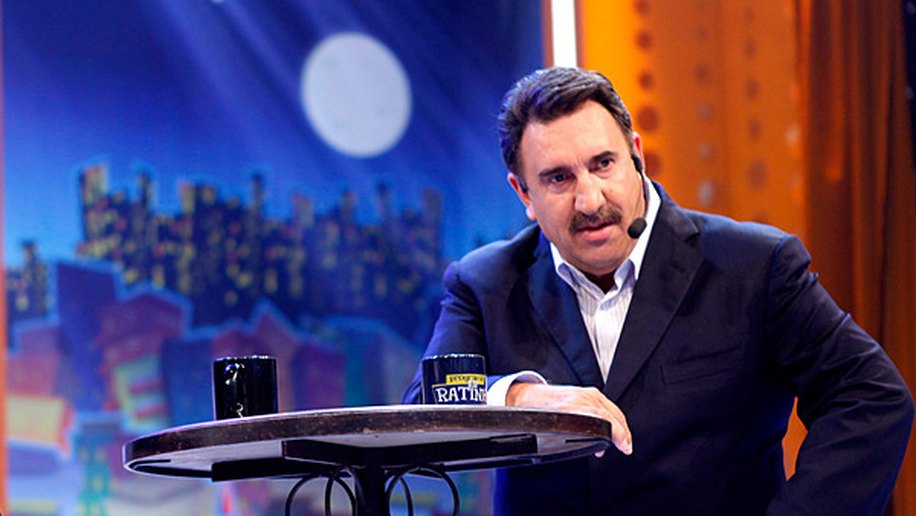 Ratinho divulga o “Criança Esperança” da Globo no SBT