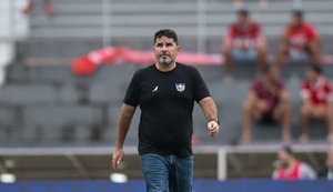 Eduardo Barroca não é mais técnico do CRB / Foto: Francisco Cedrim/CRB