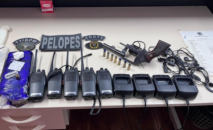 Material apreendido em ação do 11º Batalhão de Polícia Militar Material apreendido em ação do 11º Batalhão de Polícia Militar