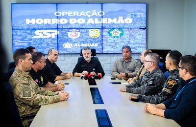 Operação Morro do Alemão prende influenciador por envolvimento com o Comando Vermelho