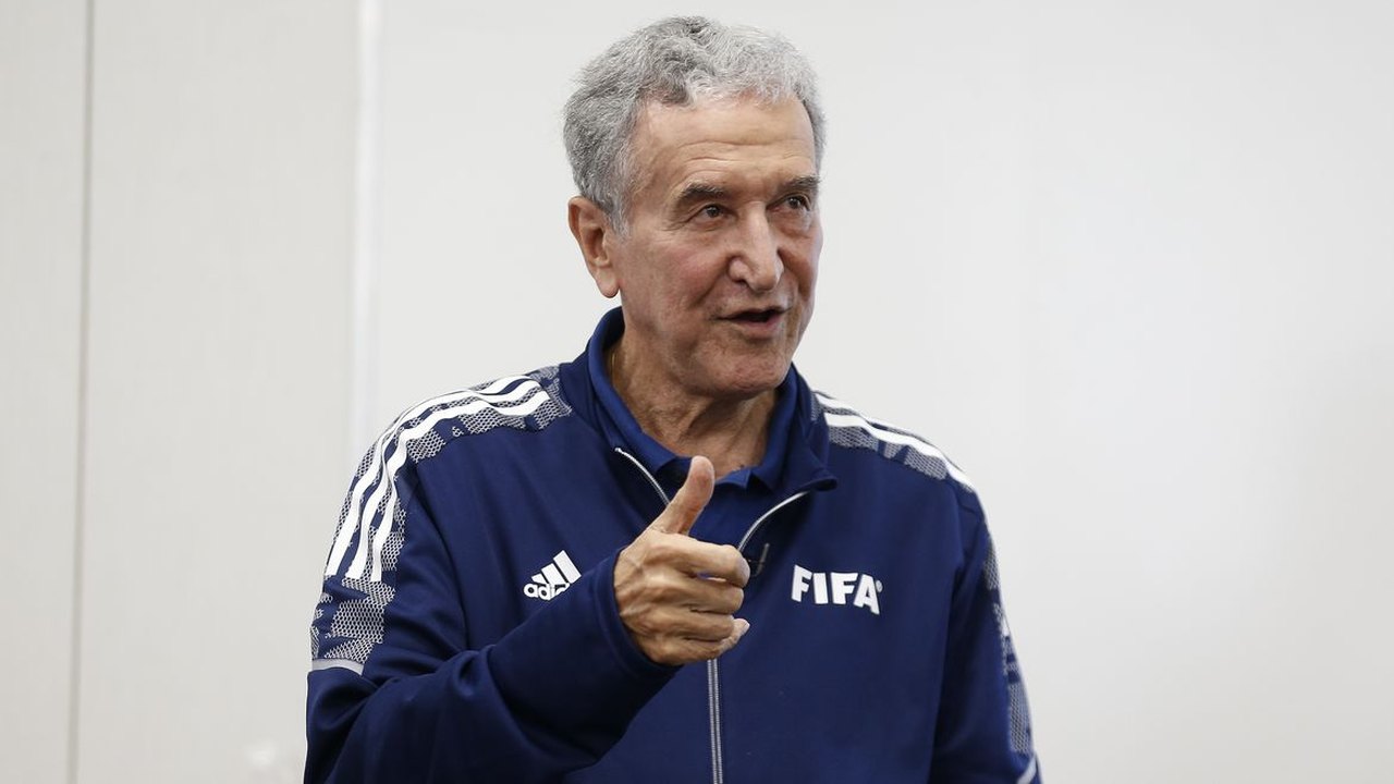 Técnico do tetra, Carlos Alberto Parreira é internado no Rio