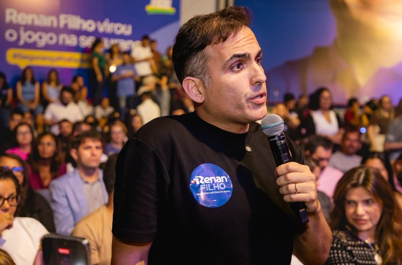 Em debate sobre educação, Renato Filho propõe ampliar modelo de escolas bilíngues de Pilar para todo o estado