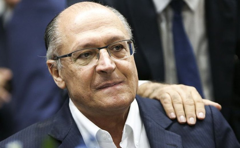 Alckmin contradiz Lula e garante que reformas não serão desfeitas