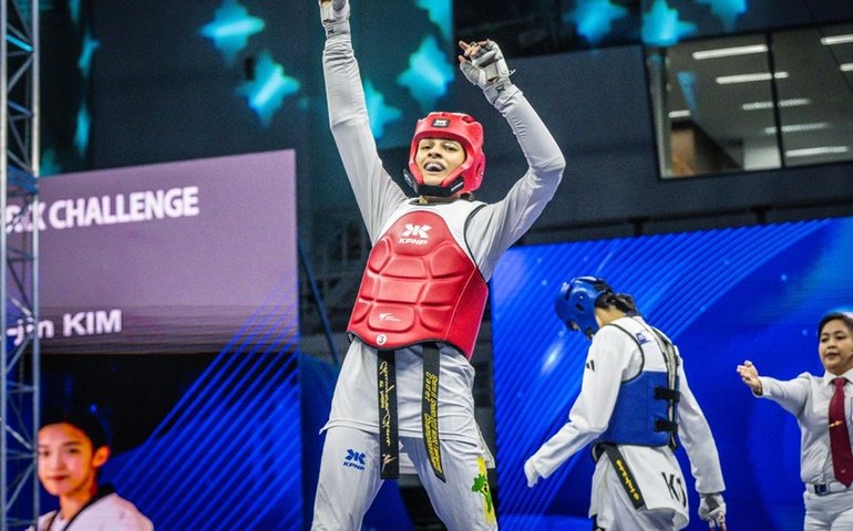 Maria Clara Pacheco é campeã mundial de taekwondo na China