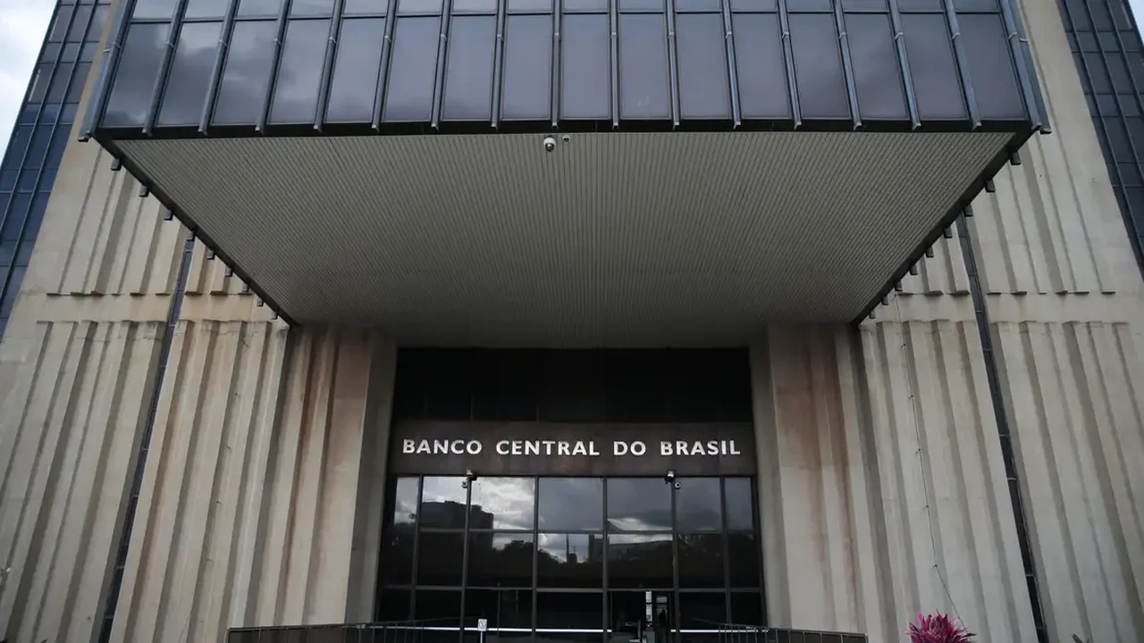 Déficit nas contas externas é R$ 3,2 bilhões no mês de maio, diz BC