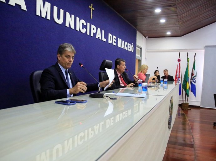 Yvan Beltrão solicita pavimentação de acesso ao município de Jundiá