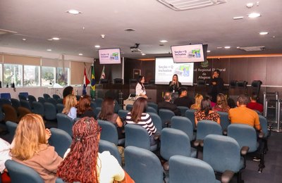 Seção +Q Inclusiva: pessoas com deficiência participam de treinamento para atuar como mesários