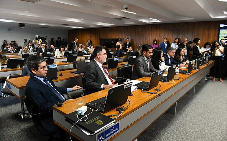 CCJ aprova medidas de proteção contra ameaças do crime organizado