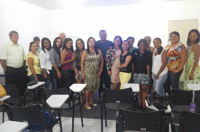 Coruripe realiza oficina de vitrinismo para feirantes e associações