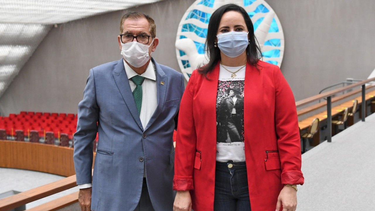 Encontro de arapiraquenses: Fabiana Pessoa se reúne com o ministro Humberto Martins