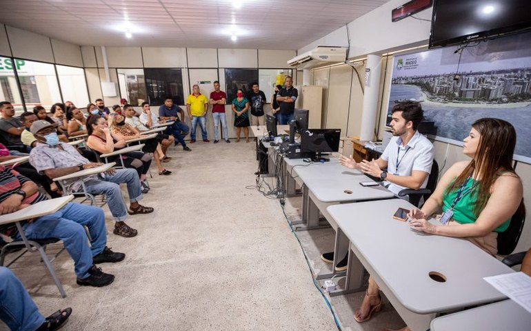Prefeitura mantém diálogo com permissionários para novas ações voltadas ao Shopping Popular