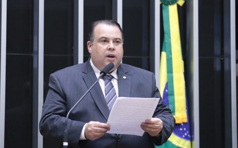 Câmara aprova projeto que inclui seis comitês privados no Sistema Nacional do Esporte
