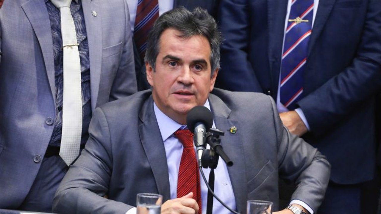 Ciro Nogueira atua para barrar apoio da federação União-PP a Flávio Bolsonaro